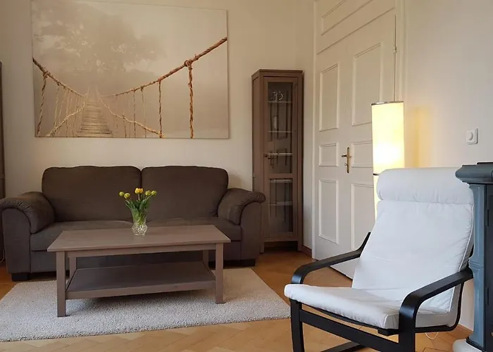 Koenigliche Villa Appartement Mit Balkon